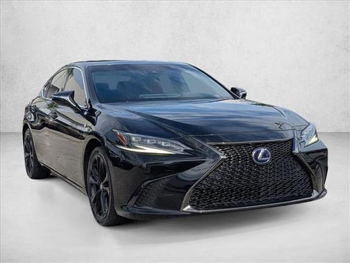 2022 Lexus ES 300h F SPORT