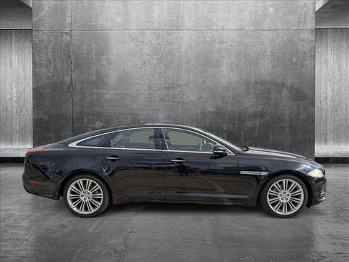 2011 Jaguar XJ Base