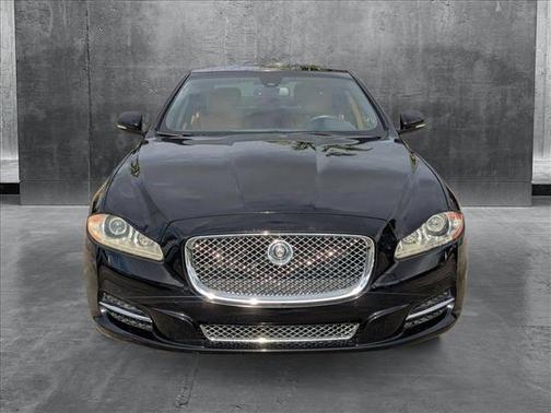 2011 Jaguar XJ Base