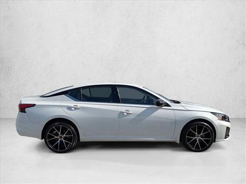 2025 Nissan Altima SR AWD