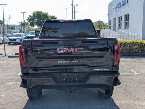 2024 GMC Sierra 2500 Denali
