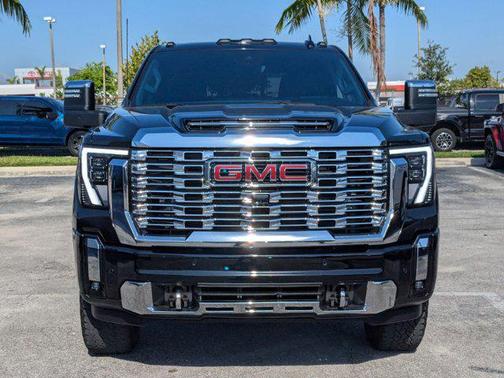 2024 GMC Sierra 2500 Denali