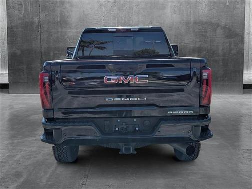 2024 GMC Sierra 2500 Denali