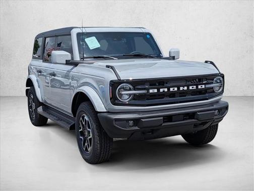 Avalanche Gray 2026 Ford Bronco Outer Banks