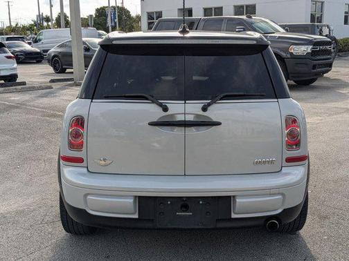 2011 MINI Cooper Clubman Base