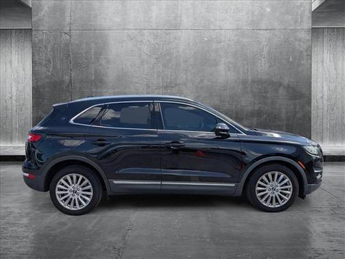 2019 Lincoln MKC Standard