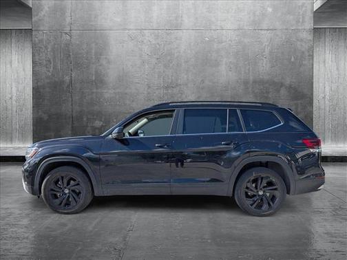 2023 Volkswagen Atlas 3.6L SE w/Technology