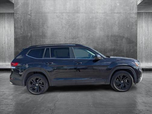 2023 Volkswagen Atlas 3.6L SE w/Technology