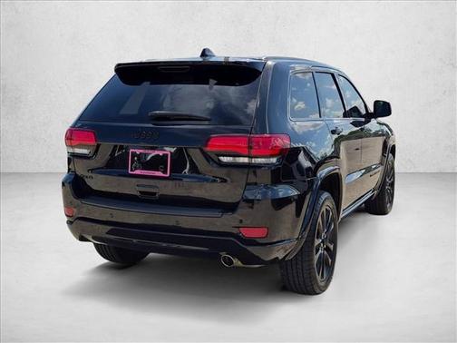 Diamond Black Crystal Pearlcoat 2021 Jeep Grand Cherokee Laredo