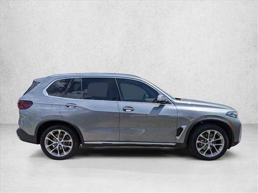 Skyscraper Grey Metallic 2024 BMW X5 sDrive40i
