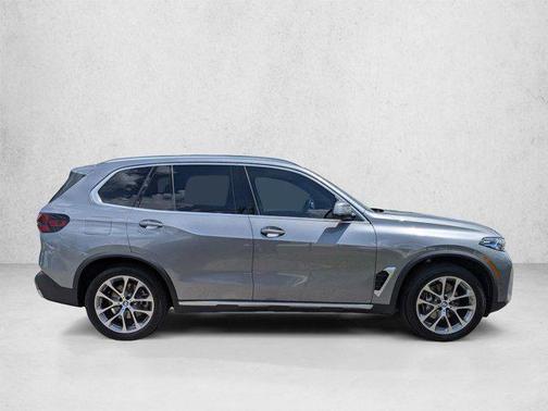 Skyscraper Grey Metallic 2024 BMW X5 sDrive40i