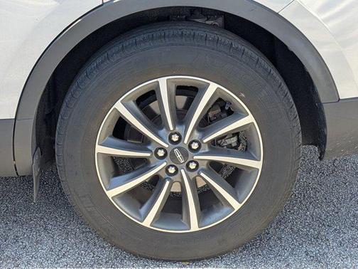 2022 Lincoln Nautilus Standard