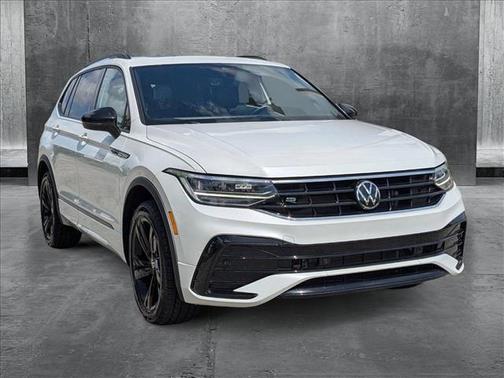 2023 Volkswagen Tiguan 2.0T SE R-Line Black