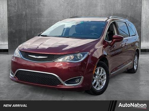 2020 Chrysler Pacifica Touring L