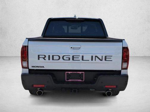 Platinum White Pearl 2024 Honda Ridgeline Black
