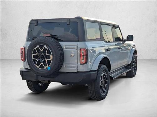 Avalanche Gray 2026 Ford Bronco Outer Banks