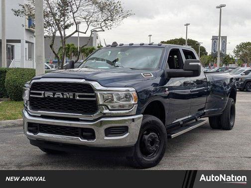 2024 RAM 3500 Tradesman Crew Cab 4x4 8' Box