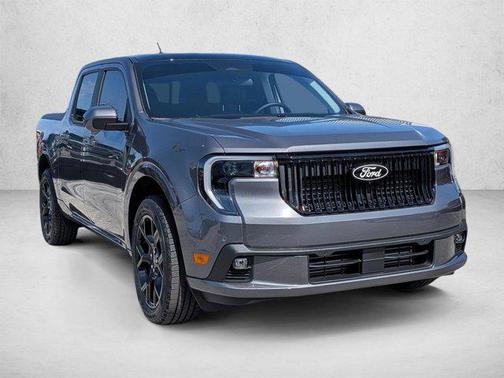 Carbonized Gray Metallic 2025 Ford Maverick Lobo