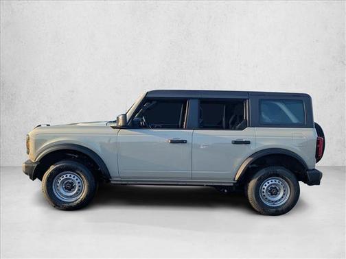 Desert Sand 2026 Ford Bronco Base