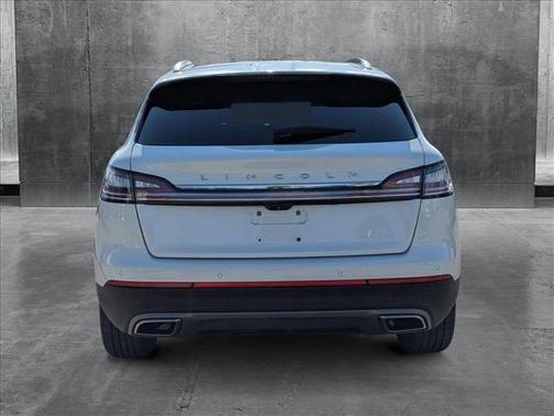 2022 Lincoln Nautilus Standard