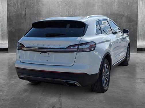 2022 Lincoln Nautilus Standard