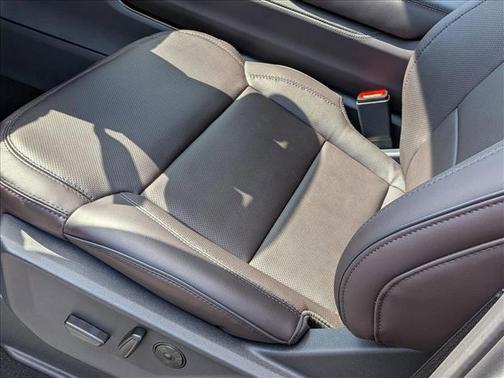 Star White Metallic Tri-Coat 2026 Ford Expedition Max Platinum