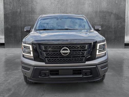 2023 Nissan Titan SV