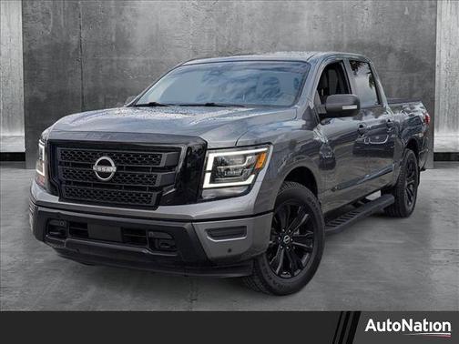 2023 Nissan Titan SV