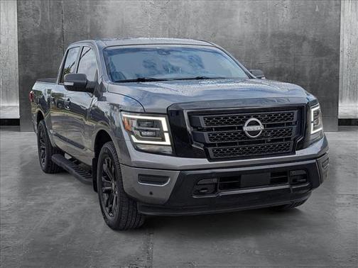 2023 Nissan Titan SV