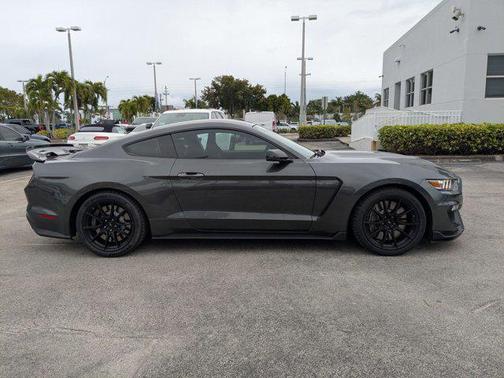 2019 Ford Shelby GT350 Base