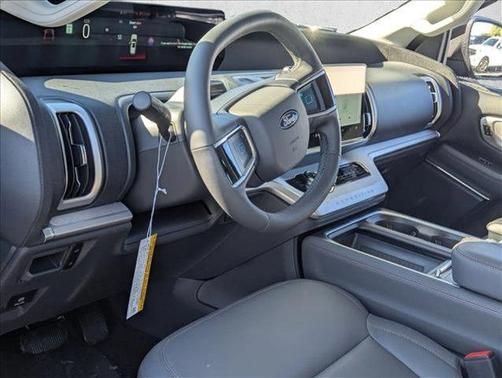 2025 Ford Expedition Max Active 4x2