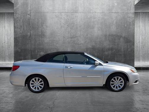 2011 Chrysler 200 Touring