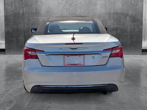 2011 Chrysler 200 Touring