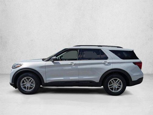 Space White Metallic 2026 Ford Explorer Active w/200A Pkg