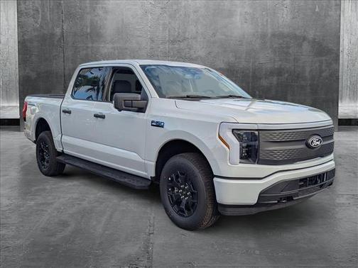 2025 Ford F-150 Lightning XLT