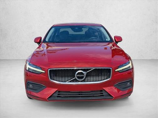 2021 Volvo S60 T5 Momentum