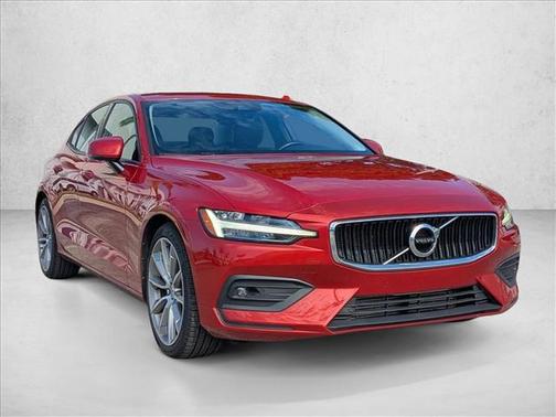 2021 Volvo S60 T5 Momentum