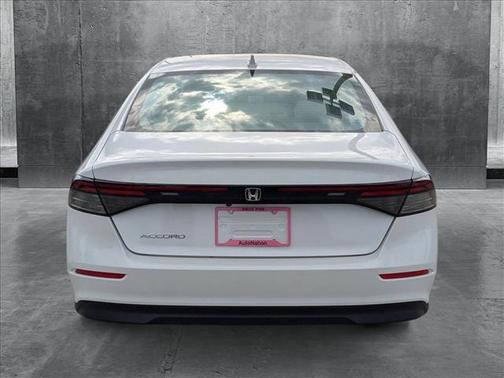 2025 Honda Accord LX 1.5T