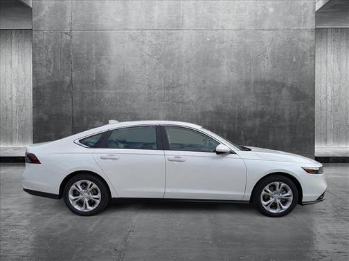 2025 Honda Accord LX 1.5T