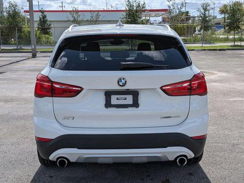 Alpine White 2022 BMW X1 sDrive28i