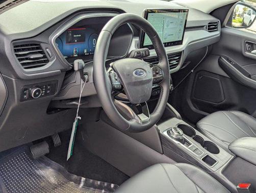 2025 Ford Escape Platinum