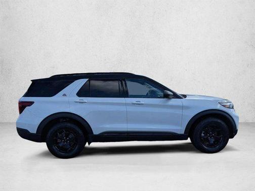 Star White Metallic Tri-Coat 2022 Ford Explorer Timberline