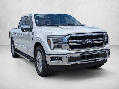 Star White Metallic Tri-Coat 2026 Ford F-150 Lariat