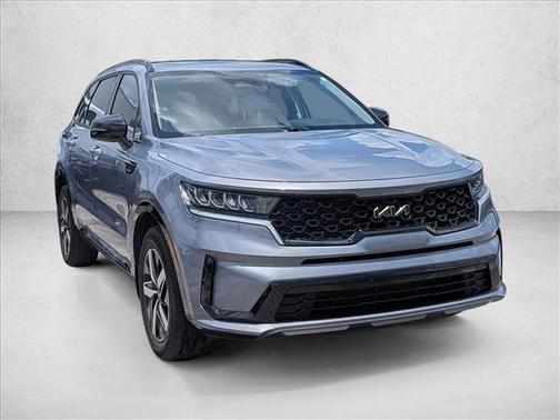 Everlasting Silver 2023 Kia Sorento S