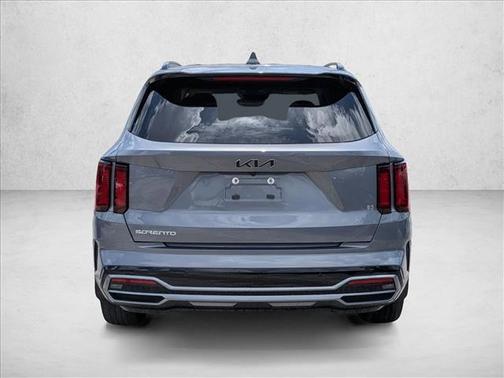 Everlasting Silver 2023 Kia Sorento S