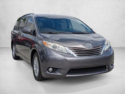 2017 Toyota Sienna LE