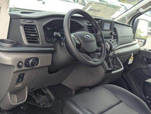 2025 Ford Transit-350 XL