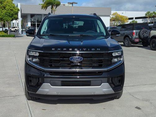 Agate Black Metallic 2026 Ford Expedition Platinum