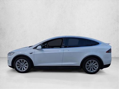 Pearl White Multi-Coat 2018 Tesla Model X 75D