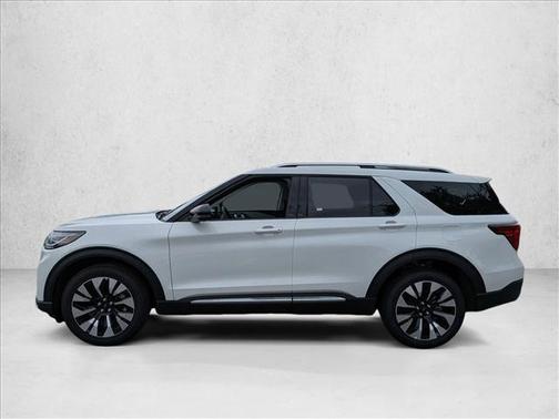 Star White Metallic Tri-Coat 2026 Ford Explorer Platinum